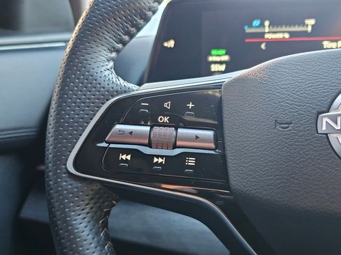 Used 2023 Nissan Ariya AWD image 30