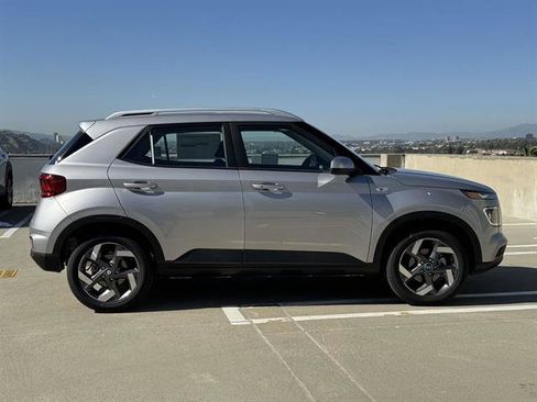New 2026 Hyundai Venue SEL FWD image 6