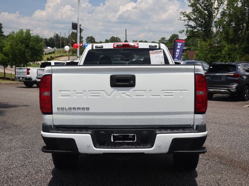 Used 2022 Chevrolet Colorado LT w/ Fleet Safety Package AWD/4WD image 4