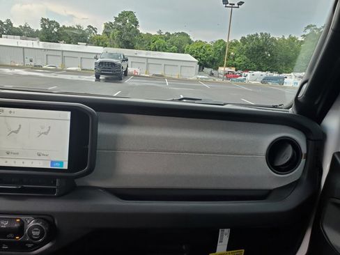 New 2025 Jeep Gladiator Sport image 23