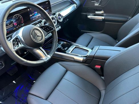 New 2025 Mercedes-Benz GLB 250 250 image 4