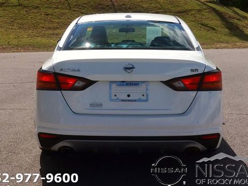 Used 2019 Nissan Altima 2.5 SR FWD image 6