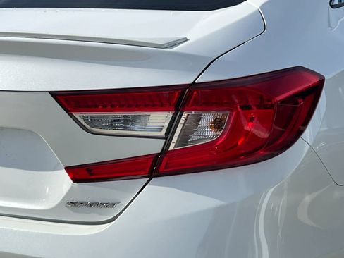 Used 2018 Honda Accord Sport image 25