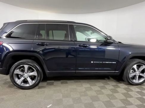 Used 2024 Jeep Grand Cherokee Limited 4xe AWD/4WD image 3