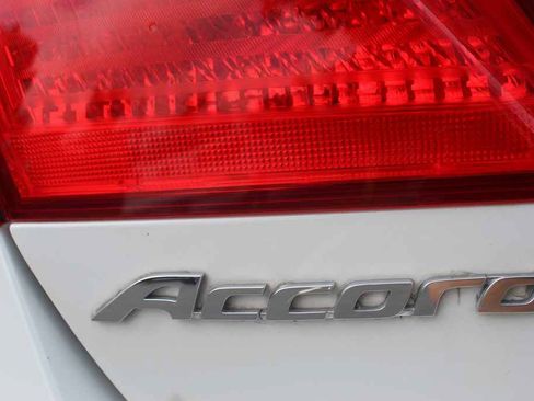 Used 2015 Honda Accord LX image 7