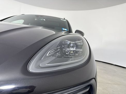 Certified 2026 Porsche Macan Turbo AWD/4WD image 11