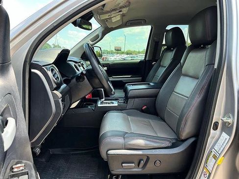 Used 2019 Toyota Tundra SR5 w/ SR5 Upgrade Package AWD/4WD image 10