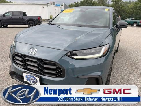 Used 2025 Honda HR-V Sport image 1