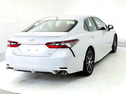 Used 2024 Toyota Camry SE w/ Cold Weather Package AWD/4WD image 5
