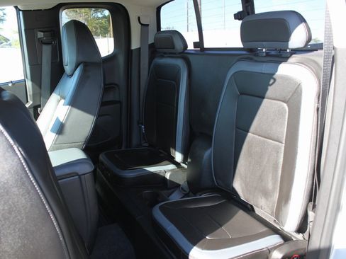 Used 2018 Chevrolet Colorado Z71 image 6