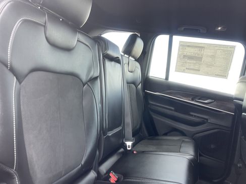 New 2026 Jeep Grand Cherokee Altitude image 22