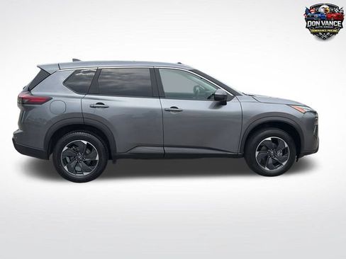 Used 2025 Nissan Rogue SV AWD/4WD image 6
