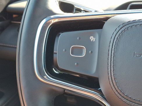 Used 2024 Lincoln Nautilus Reserve w/ Equipment Group 202A image 20