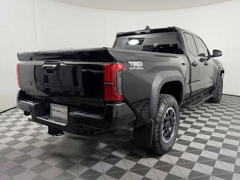 Used 2025 Toyota Tacoma TRD Off-Road AWD/4WD image 6