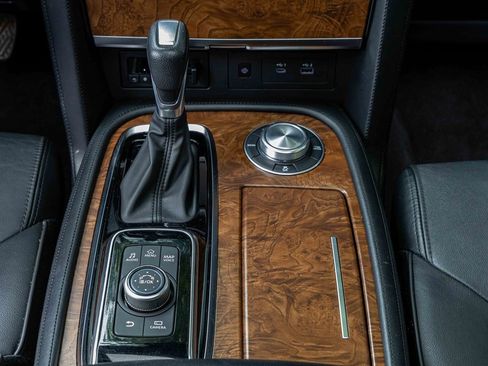 Certified 2023 Nissan Armada SL image 13