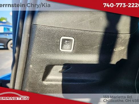 Used 2024 Jeep Wagoneer L Series II w/ Flexible Seating Group AWD/4WD image 30