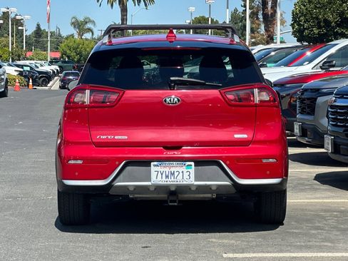Used 2017 Kia Niro Touring FWD image 6