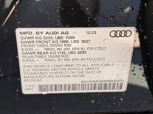 Used 2024 Audi Q8 e-tron Premium Plus w/ Premium Plus Package AWD/4WD image 37