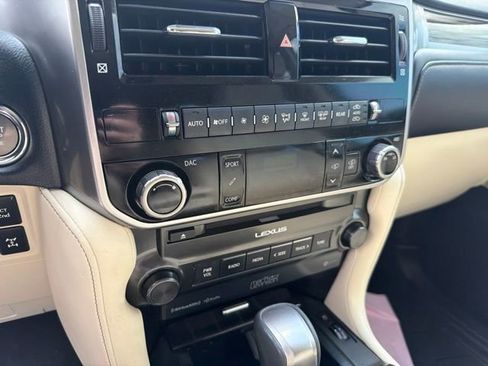 Used 2023 Lexus GX 460 Luxury w/ Sport Design Package AWD/4WD image 13