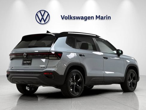 New 2026 Volkswagen Taos SE AWD/4WD image 5
