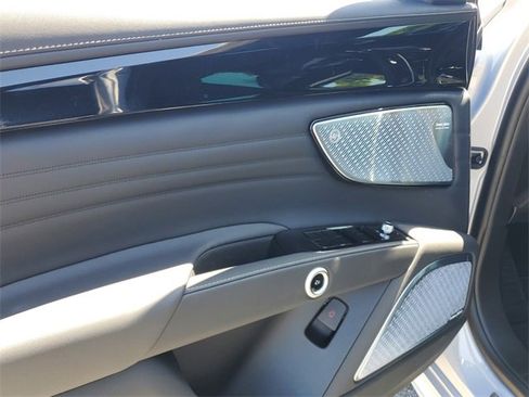 New 2024 Maserati Grecale GT image 16