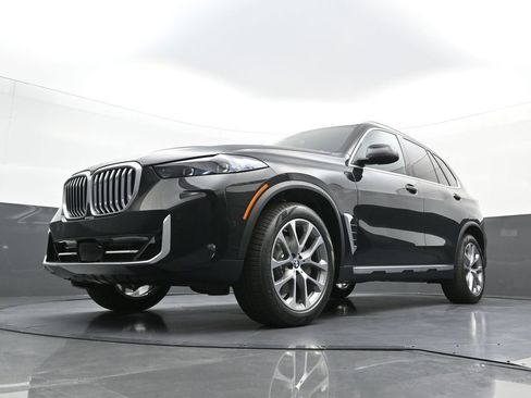 New 2026 BMW X5 xDrive40i w/ Premium Package AWD/4WD image 23