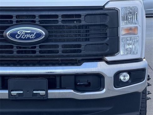 Used 2025 Ford F350 XL w/ FX4 Off-Road Package image 7