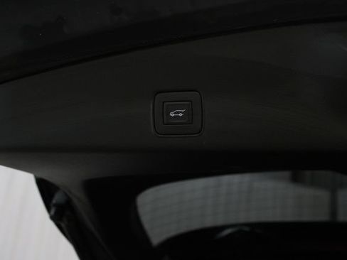 Used 2023 Chevrolet TrailBlazer RS w/ Sun and Liftgate Package FWD image 33