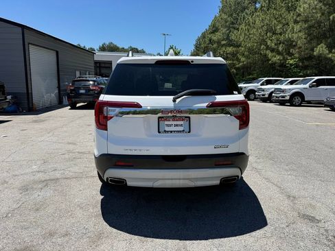 Used 2023 GMC Acadia SLT FWD image 6
