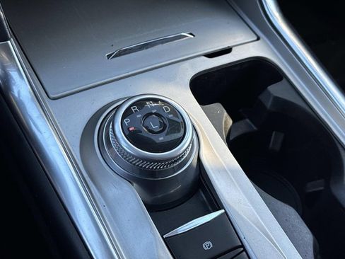 Used 2022 Ford Explorer XLT w/ Equipment Group 202A image 27