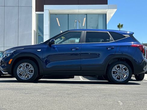 Used 2026 Kia Seltos LX AWD/4WD image 6