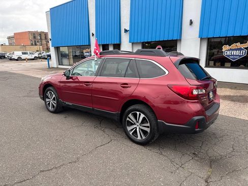 Used 2018 Subaru Outback 2.5i Limited AWD/4WD image 16
