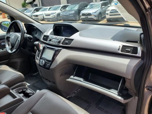 Used 2017 Honda Odyssey EX-L image 36