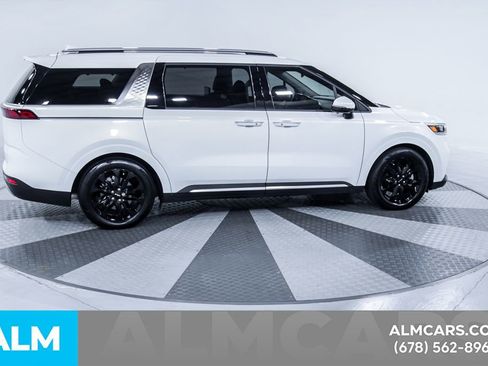 Used 2024 Kia Carnival SX Prestige image 12