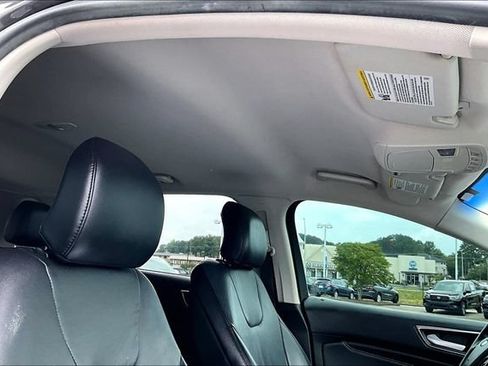 Used 2016 Ford Edge Titanium AWD/4WD image 26