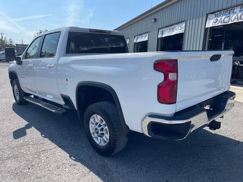 Used 2023 Chevrolet Silverado 2500 LT AWD/4WD image 5