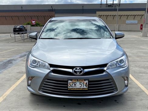Used 2017 Toyota Camry LE FWD image 2