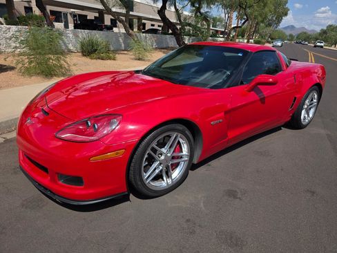 Used 2007 Chevrolet Corvette Z06 w/ Preferred Equipment Group RWD image 4