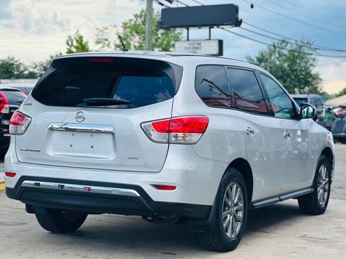 Used 2014 Nissan Pathfinder S AWD/4WD image 6