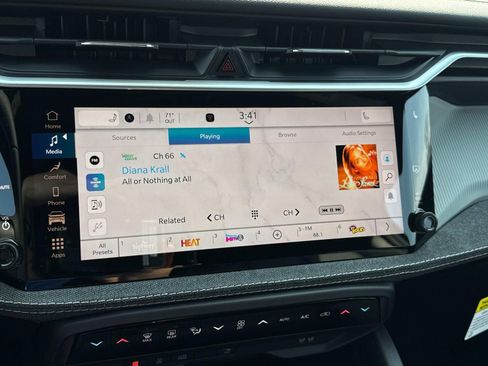 New 2026 Jeep Cherokee Laredo AWD/4WD image 29