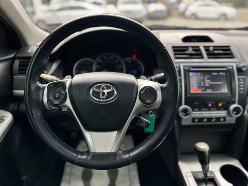 Used 2013 Toyota Camry SE image 17