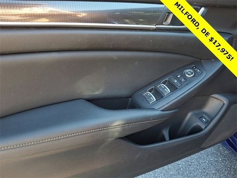 Used 2021 Honda Accord Sport image 12