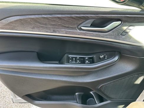 Certified 2024 Jeep Grand Cherokee L Limited w/ Luxury Tech Group II image 29