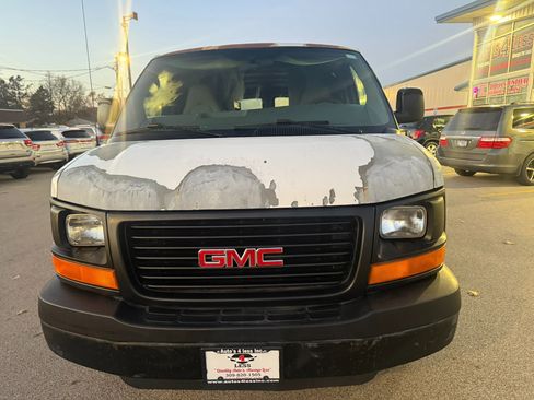 Used 2004 GMC Savana 3500 Extended image 4