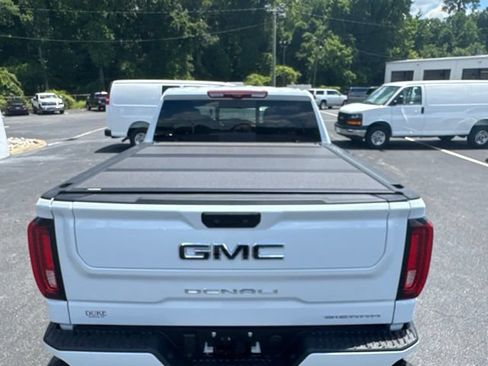 New 2026 GMC Sierra 1500 Denali Ultimate AWD/4WD image 18
