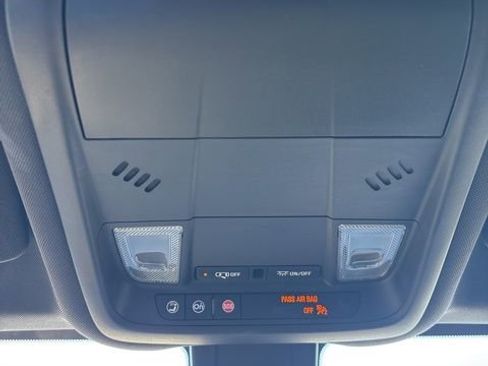 Used 2022 Chevrolet Equinox RS w/ LPO, Floor Liner Package image 28