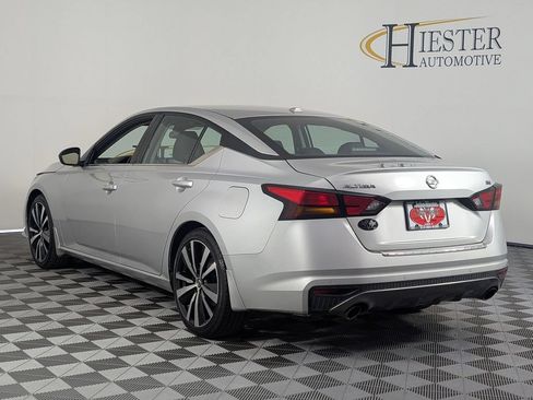 Used 2022 Nissan Altima 2.5 SR FWD image 5