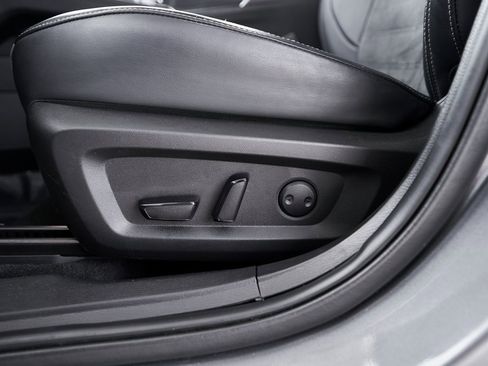 Used 2024 Mitsubishi Outlander SE image 22