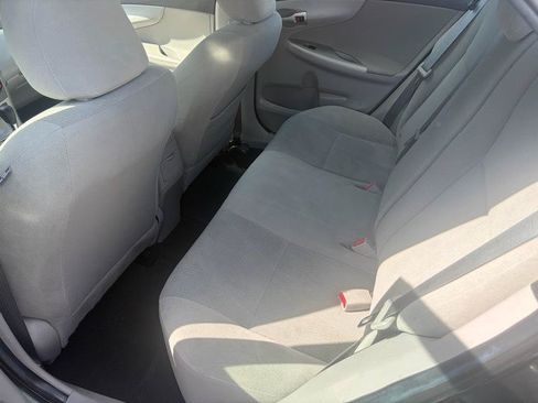 Used 2013 Toyota Corolla LE FWD image 8