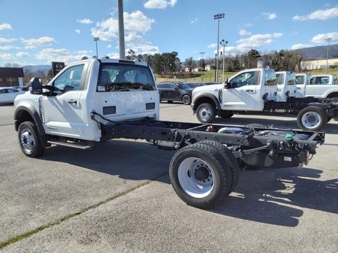 New 2024 Ford F550 4x4 Regular Cab Super Duty image 3